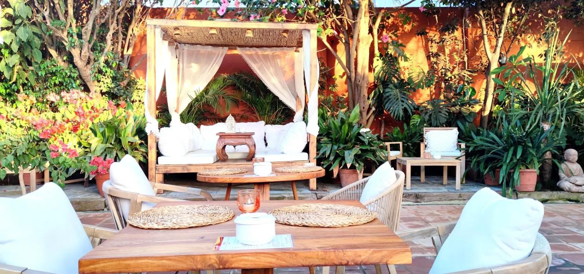 La Posada De Lola - Adults Only Bolonia Hostel